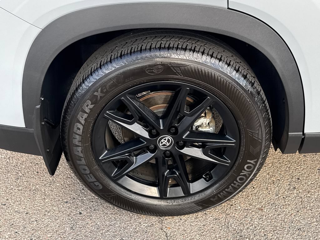 Used 2025 Toyota Grand Highlander AWD Hybrid image 44