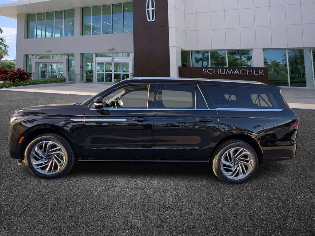 New 2026 Lincoln Navigator L Reserve AWD/4WD image 4