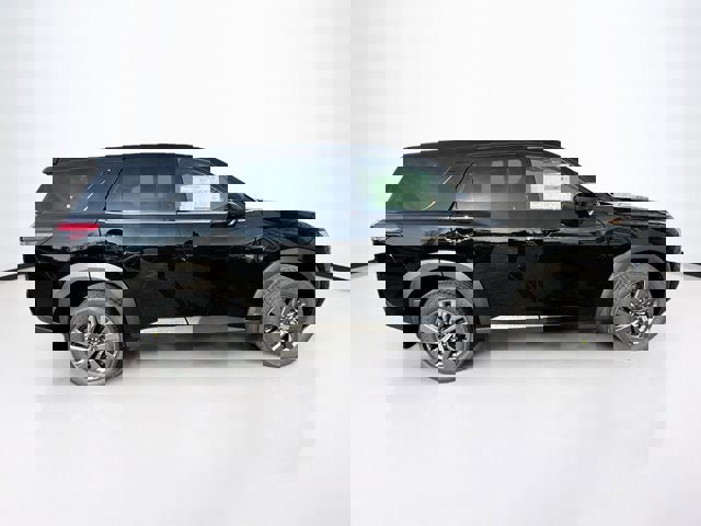 New 2025 Nissan Pathfinder S image 4