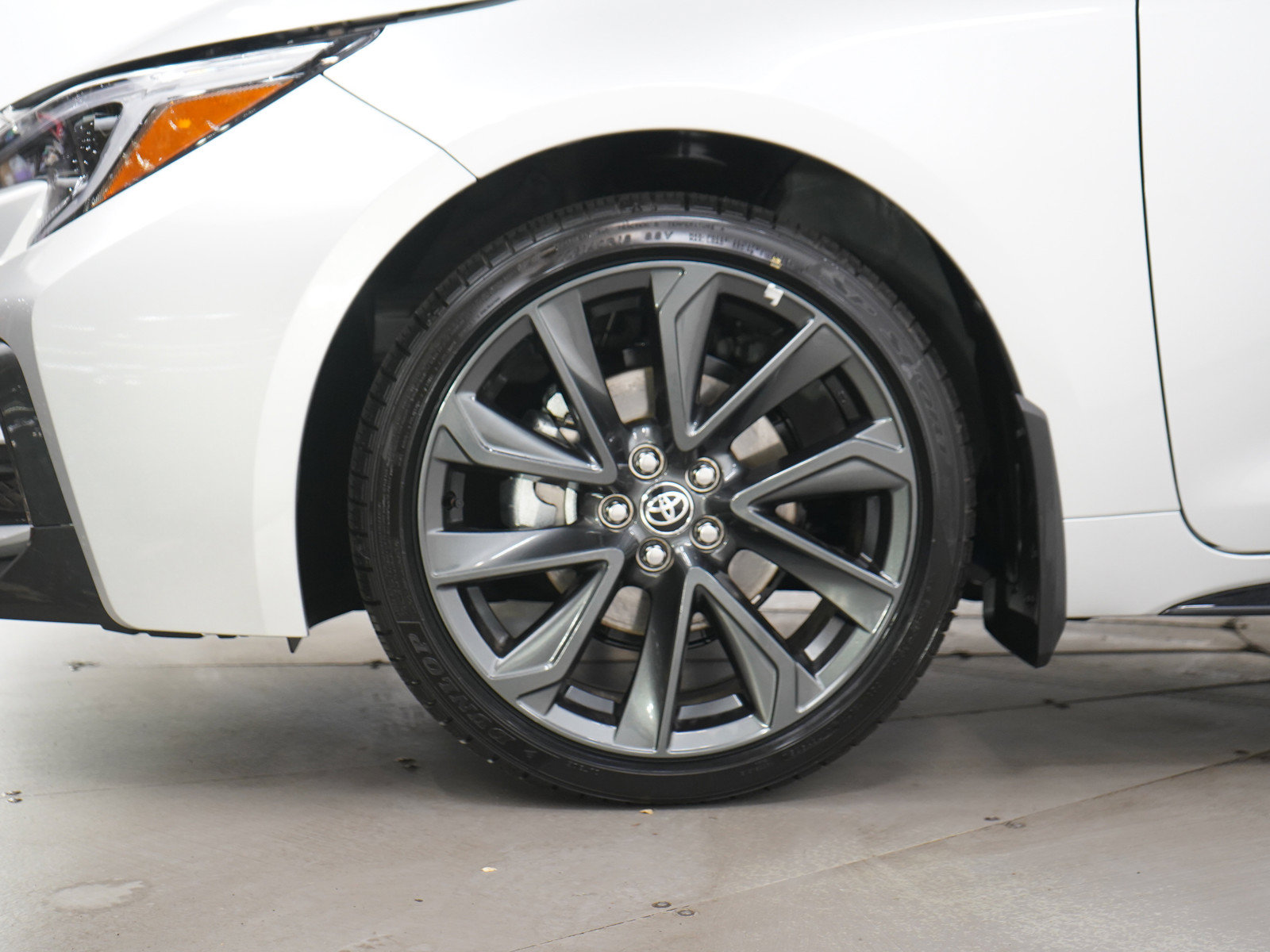 Used 2025 Toyota Corolla SE FWD image 27