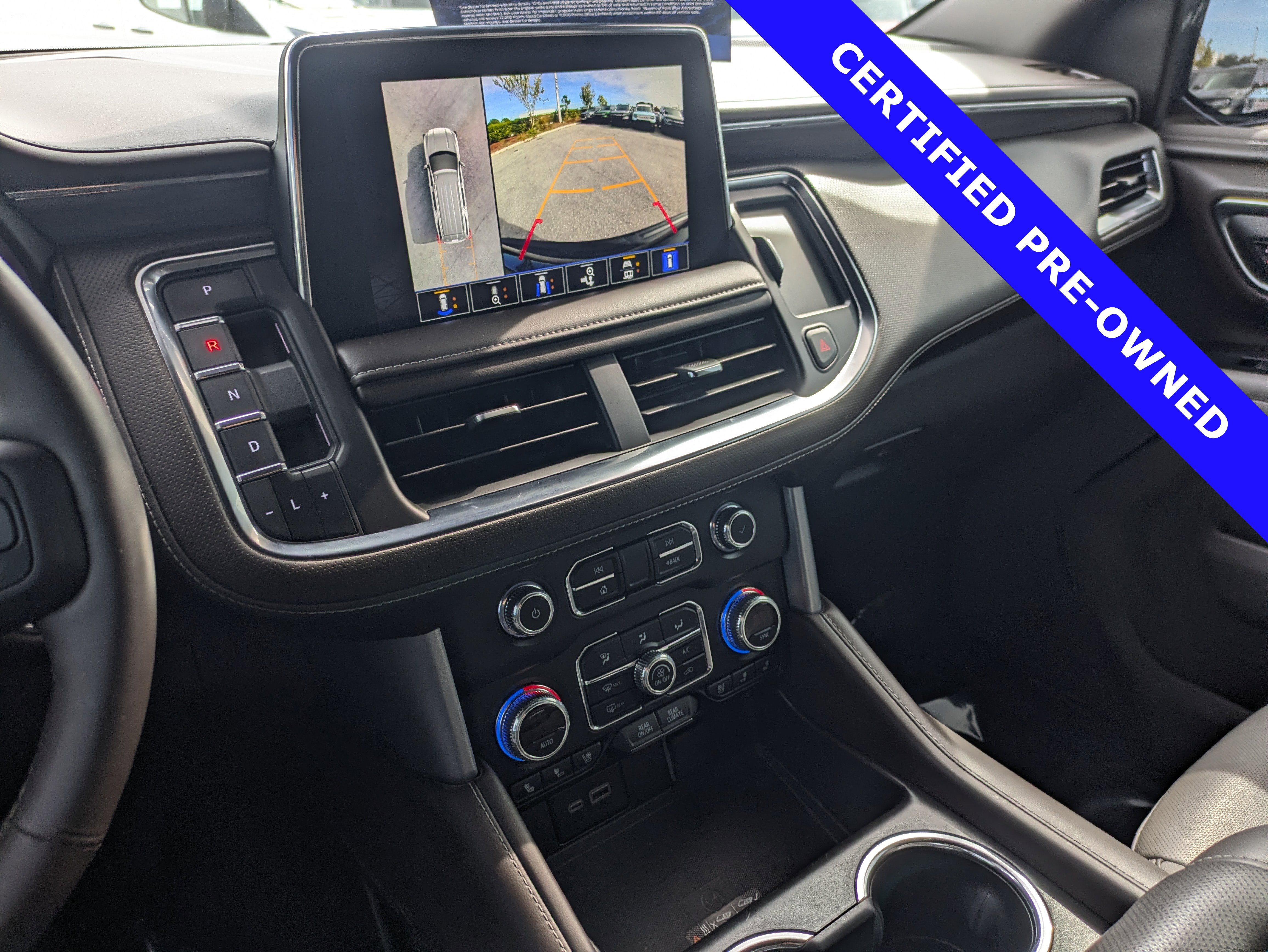 Used 2023 GMC Yukon SLT w/ SLT Luxury Package image 32