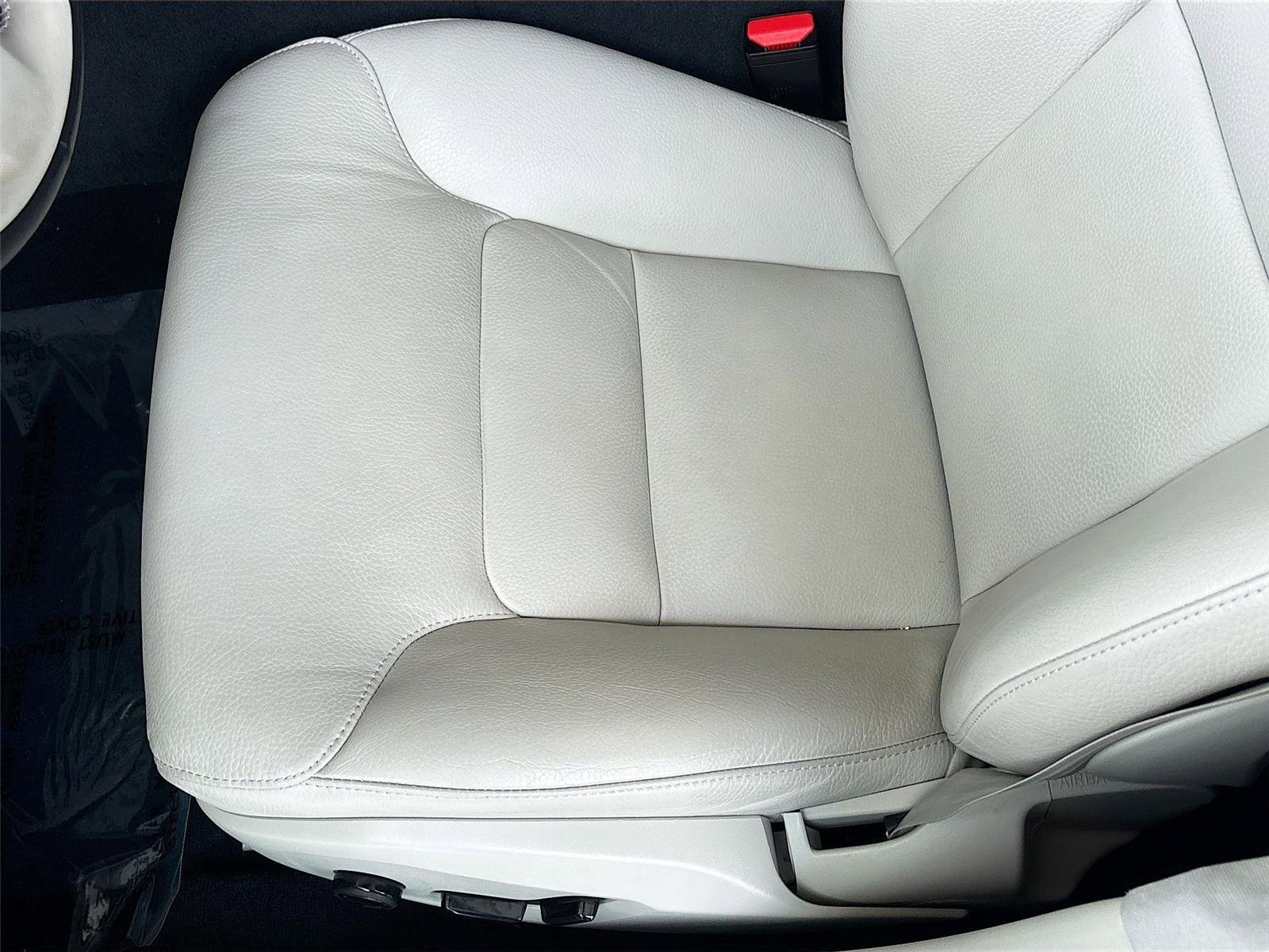 Used 2025 Volvo V60 B5 Cross Country Plus AWD/4WD image 20