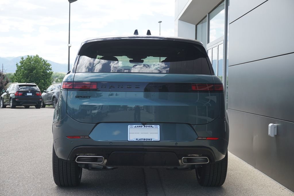New 2025 Land Rover Range Rover Sport Dynamic SE image 6