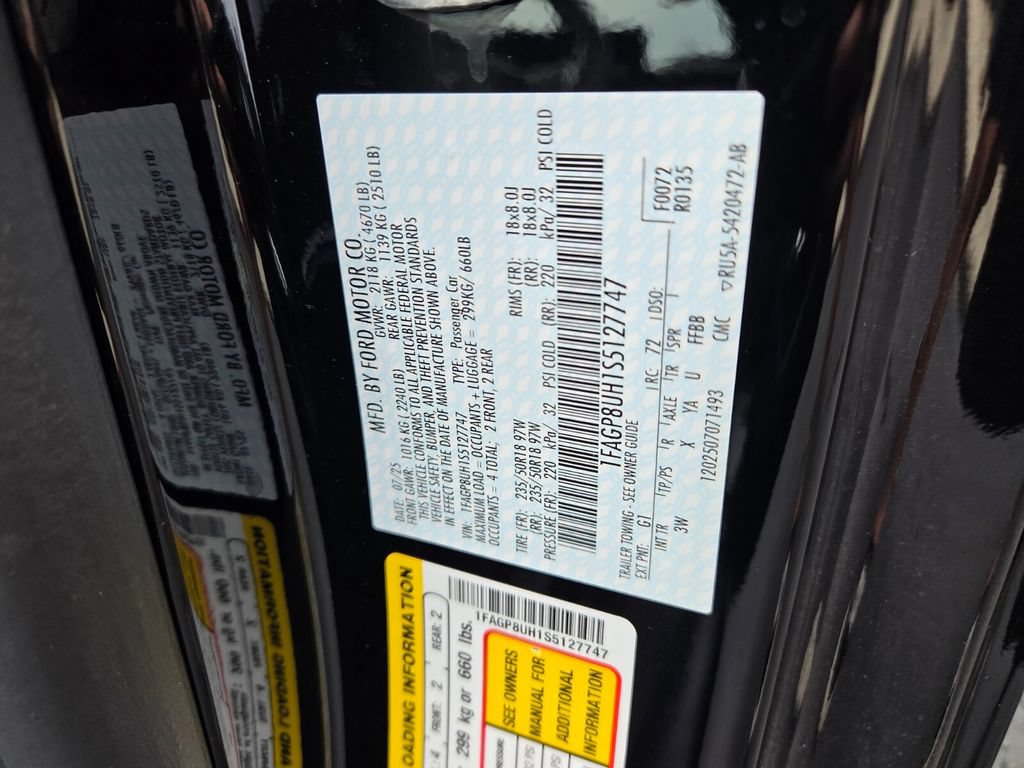 Used 2025 Ford Mustang Premium RWD image 17