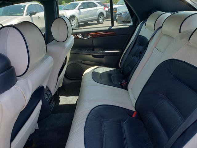 Used 2002 Cadillac De Ville w/ Comfort/Convenience Pkg FWD image 13