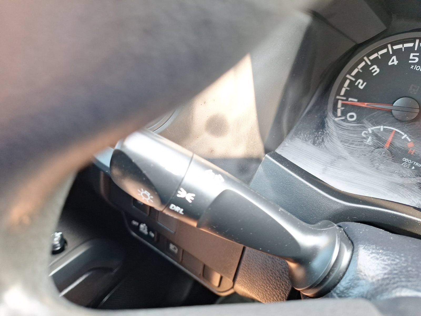 Used 2020 Toyota Tacoma SR w/ SR Convenience Package RWD image 19