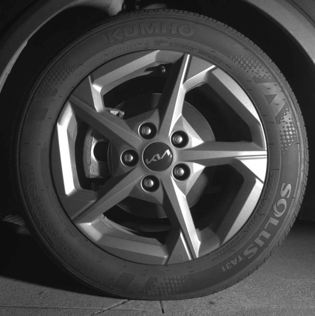 Used 2025 Kia K4 LXS image 12