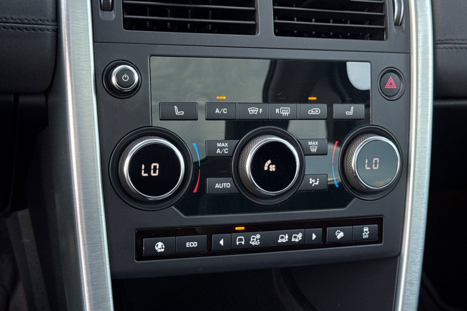 Used 2019 Land Rover Discovery Sport HSE image 19