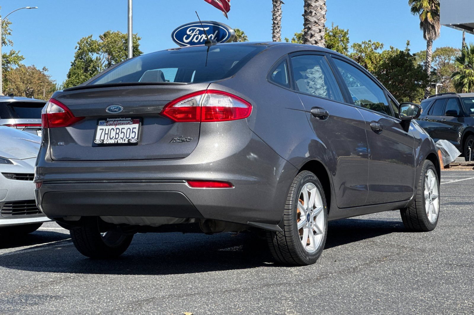 Used 2014 Ford Fiesta SE w/ Equipment Group 201B FWD image 4