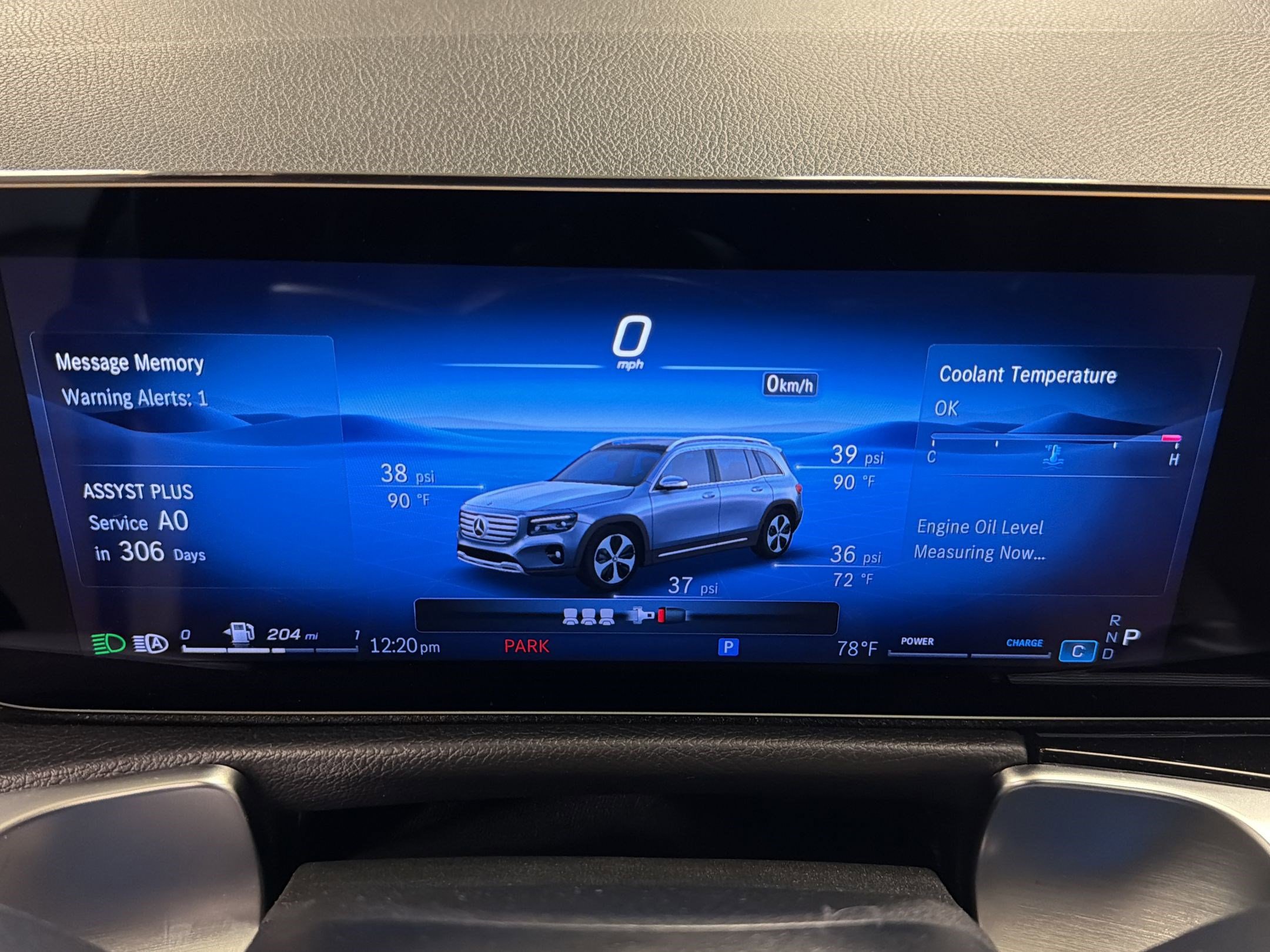 Used 2025 Mercedes-Benz GLB 250 image 23