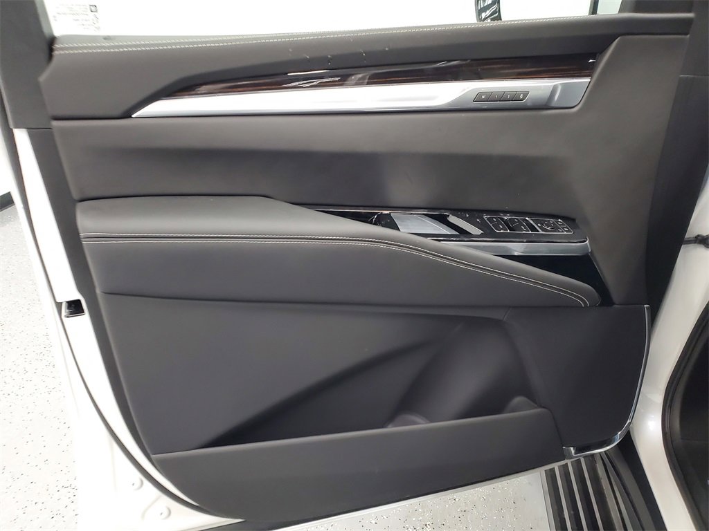 New 2025 Cadillac Escalade Premium Luxury w/ LPO, Radiant Package image 7