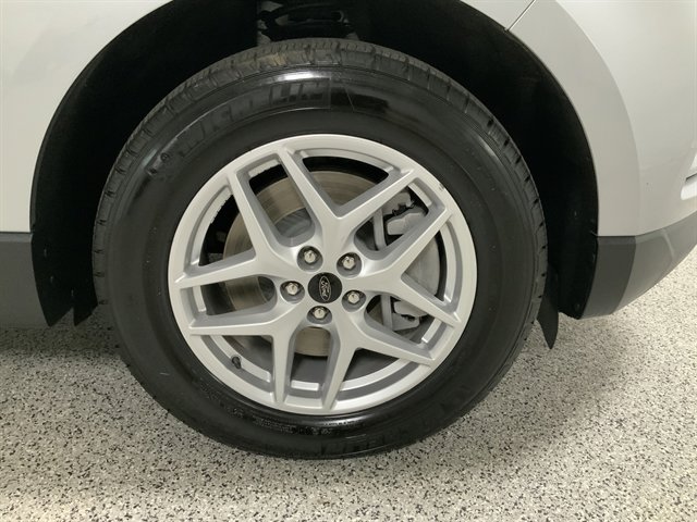 Used 2024 Ford Edge SEL image 14