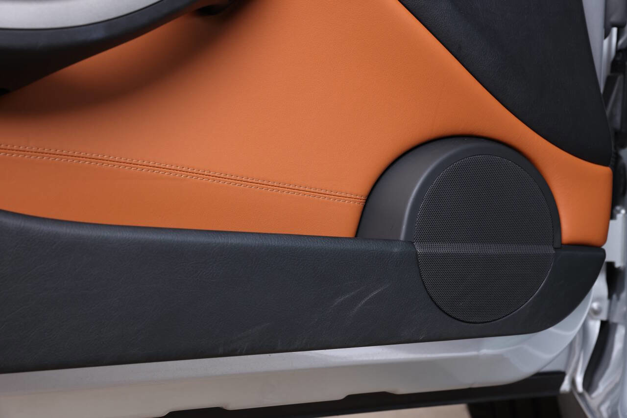 Used 2004 BMW M3 Coupe image 90