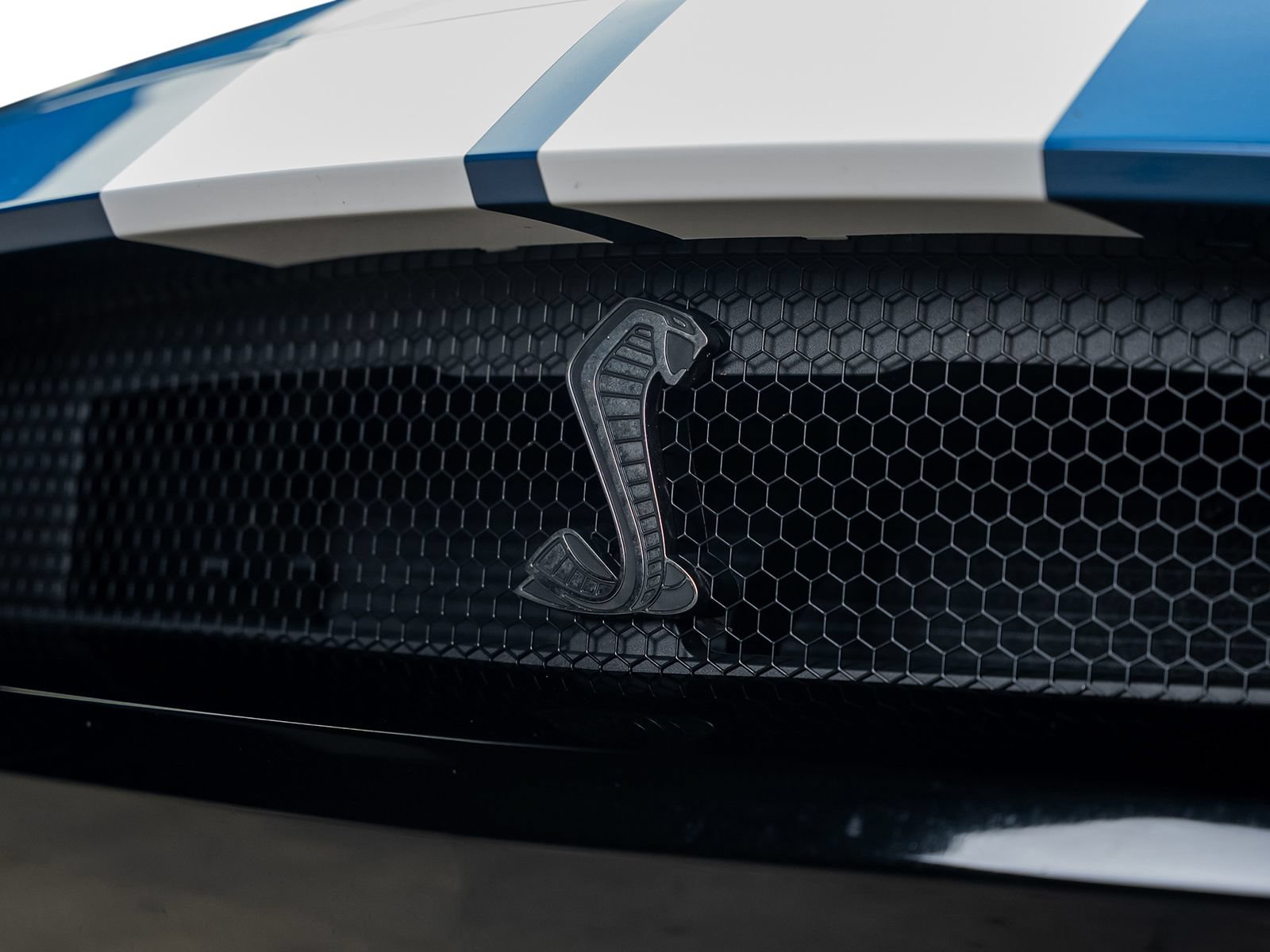 Used 2020 Ford Mustang Shelby GT500 w/ Carbon Fiber Track Pack RWD image 5