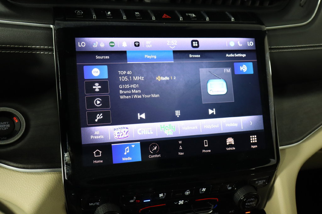 Used 2023 Jeep Grand Cherokee L Limited w/ Luxury Tech Group II AWD/4WD image 30