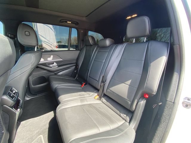 Used 2025 Mercedes-Benz GLS 450 4MATIC image 26