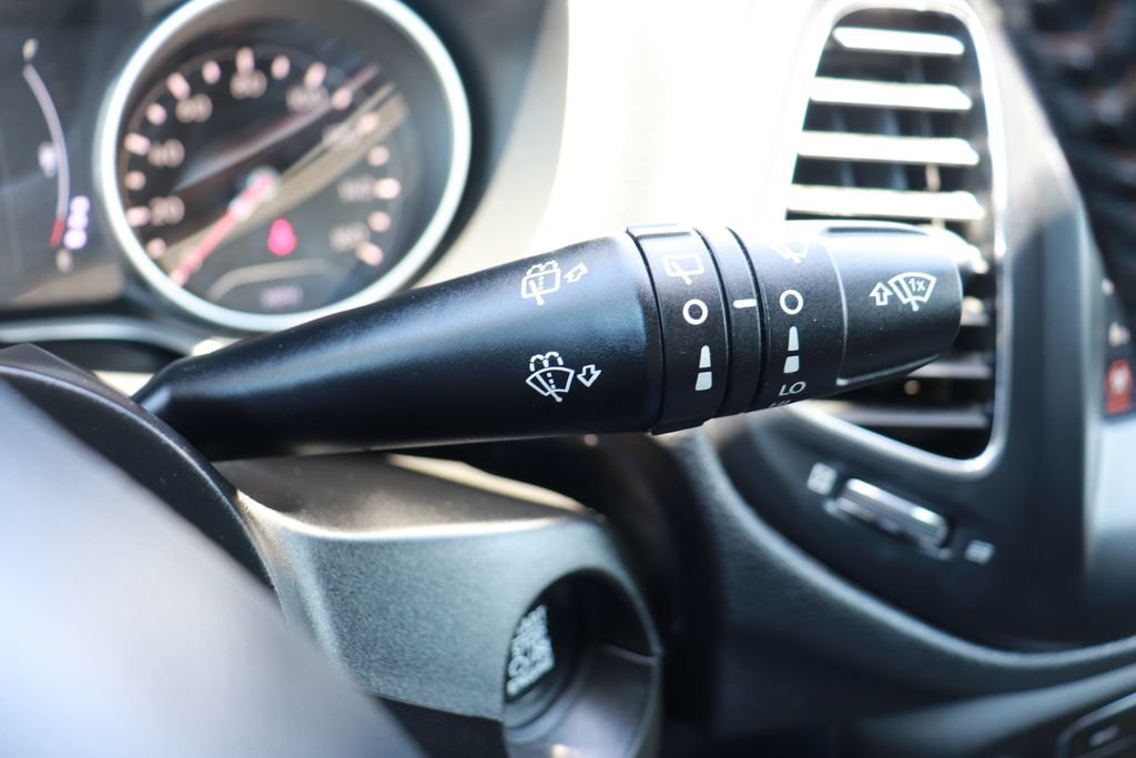 Used 2020 Jeep Compass Latitude FWD image 22