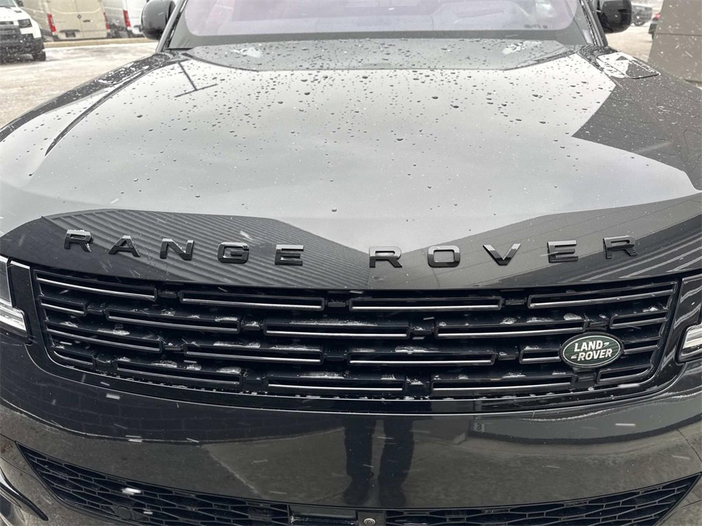 Used 2023 Land Rover Range Rover Sport SE Dynamic image 9