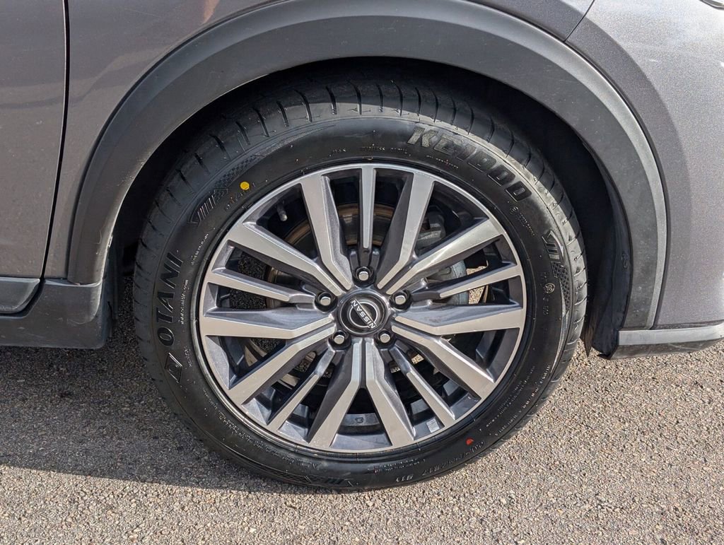 Used 2023 Nissan Kicks SV image 9