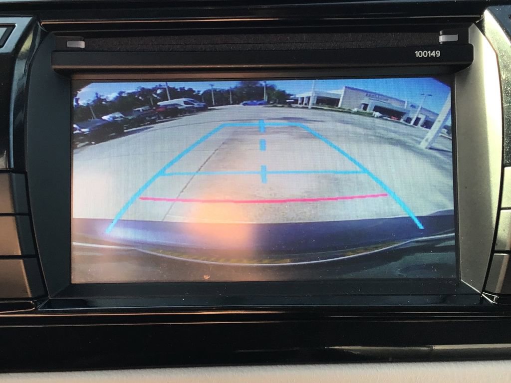 Used 2015 Toyota Corolla LE FWD image 25