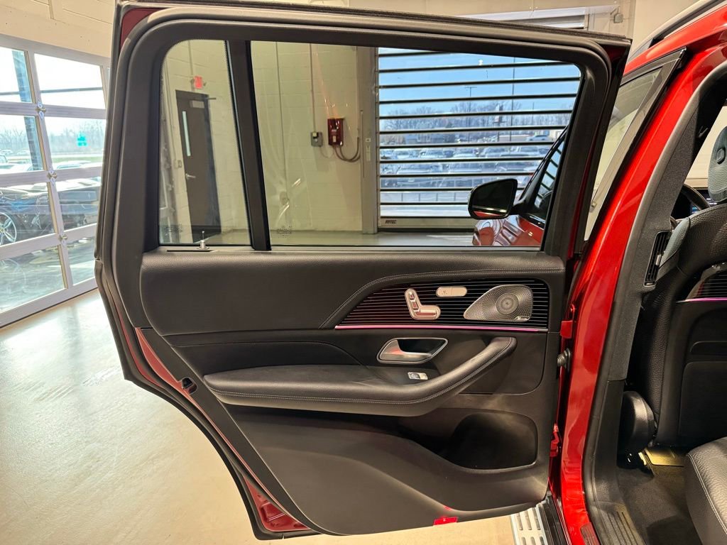 Used 2024 Mercedes-Benz GLS 580 4MATIC image 34