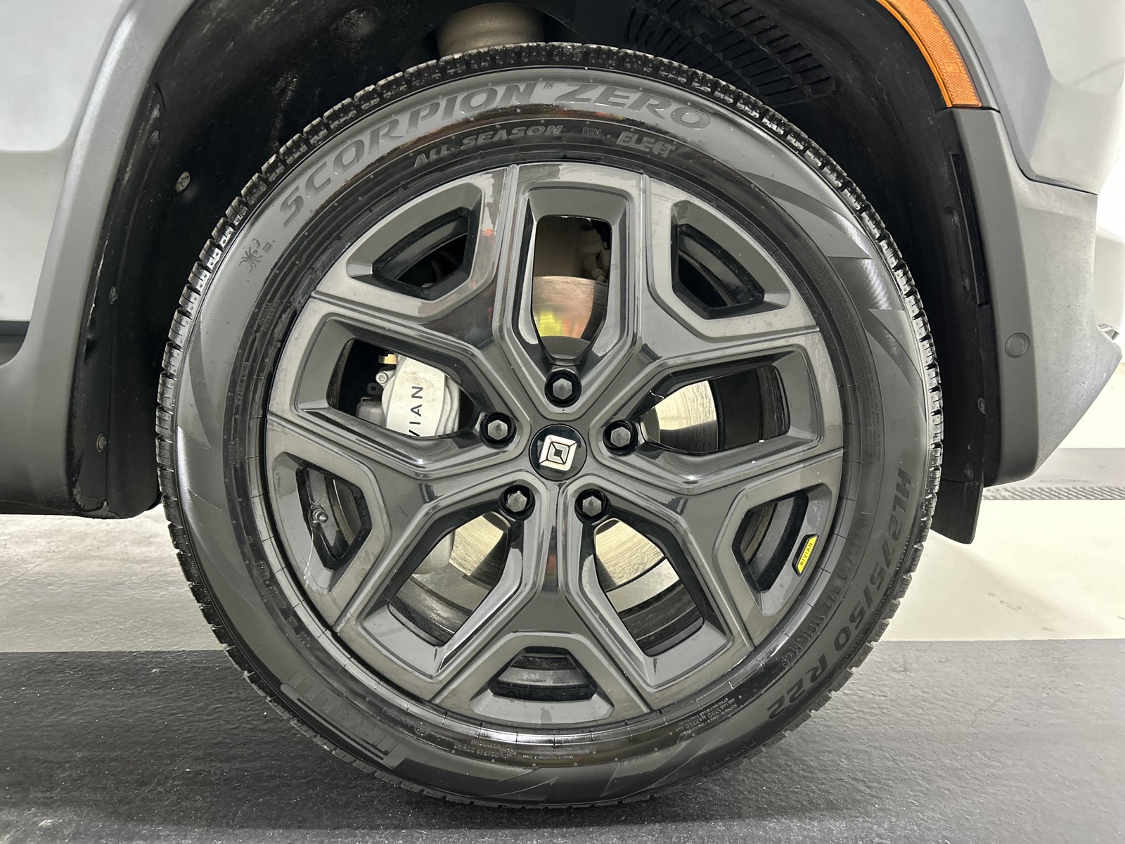 Used 2025 Rivian R1T Adventure AWD/4WD image 11