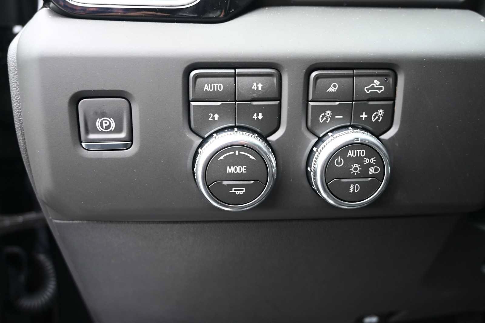 New 2026 GMC Sierra 3500 Denali w/ Technology Package AWD/4WD image 20