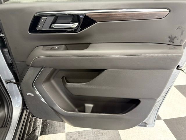 New 2026 Chevrolet Suburban Premier w/ Sun And Tow Package image 29