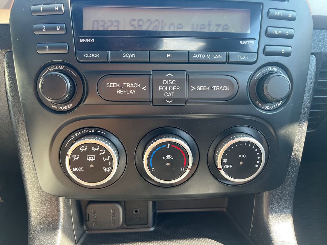 Used 2009 MAZDA MX-5 Miata Touring image 18