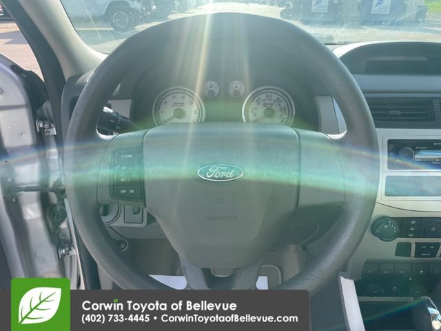 Used 2010 Ford Focus SE FWD image 22
