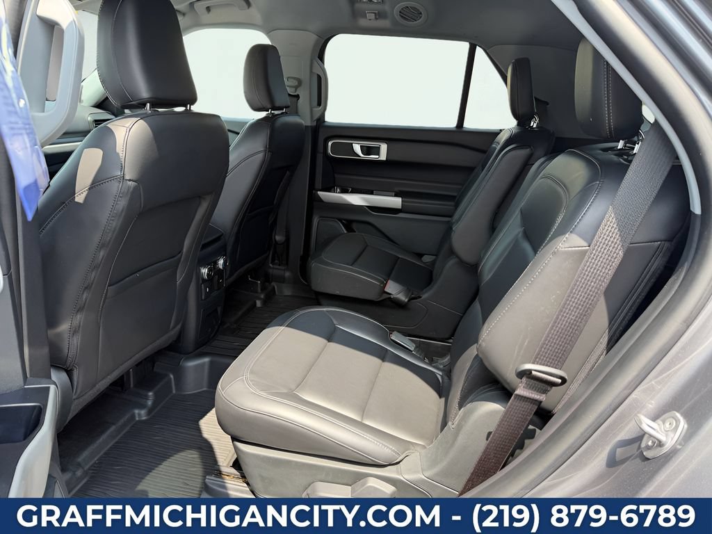 Used 2022 Ford Explorer XLT w/ Equipment Group 202A AWD/4WD image 24