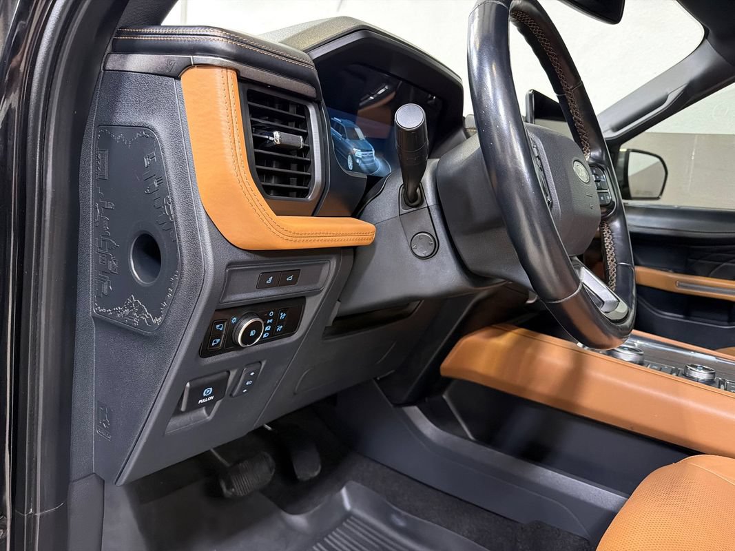 Used 2023 Ford Expedition Platinum AWD/4WD image 15