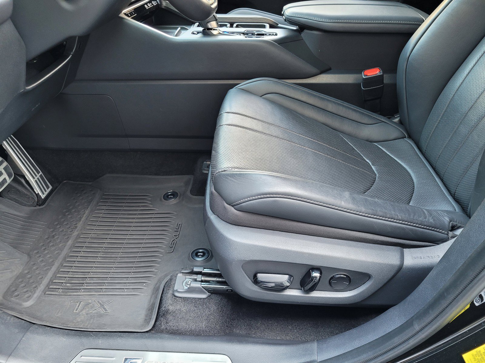 Certified 2024 Lexus TX 500h AWD w/ Technology Package image 22