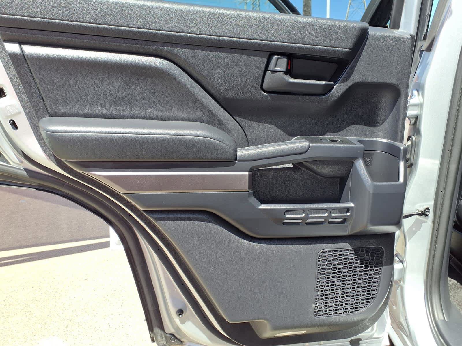 Certified 2025 Toyota 4Runner SR5 AWD/4WD image 19