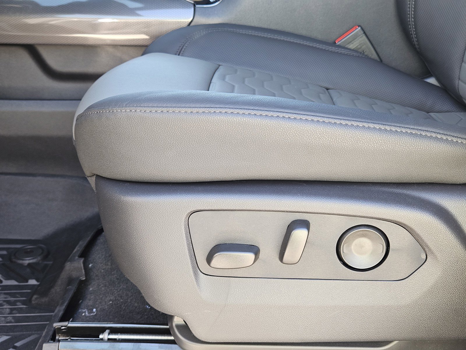 New 2026 Chevrolet Silverado 1500 ZR2 w/ ZR2 Bison Edition image 17