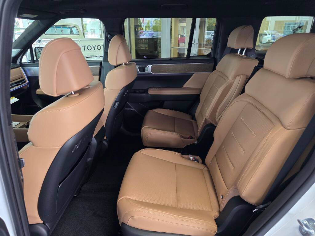 New 2026 Hyundai Santa Fe Calligraphy AWD/4WD image 36