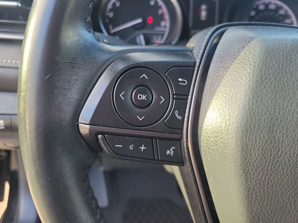 Certified 2022 Toyota Camry SE image 24