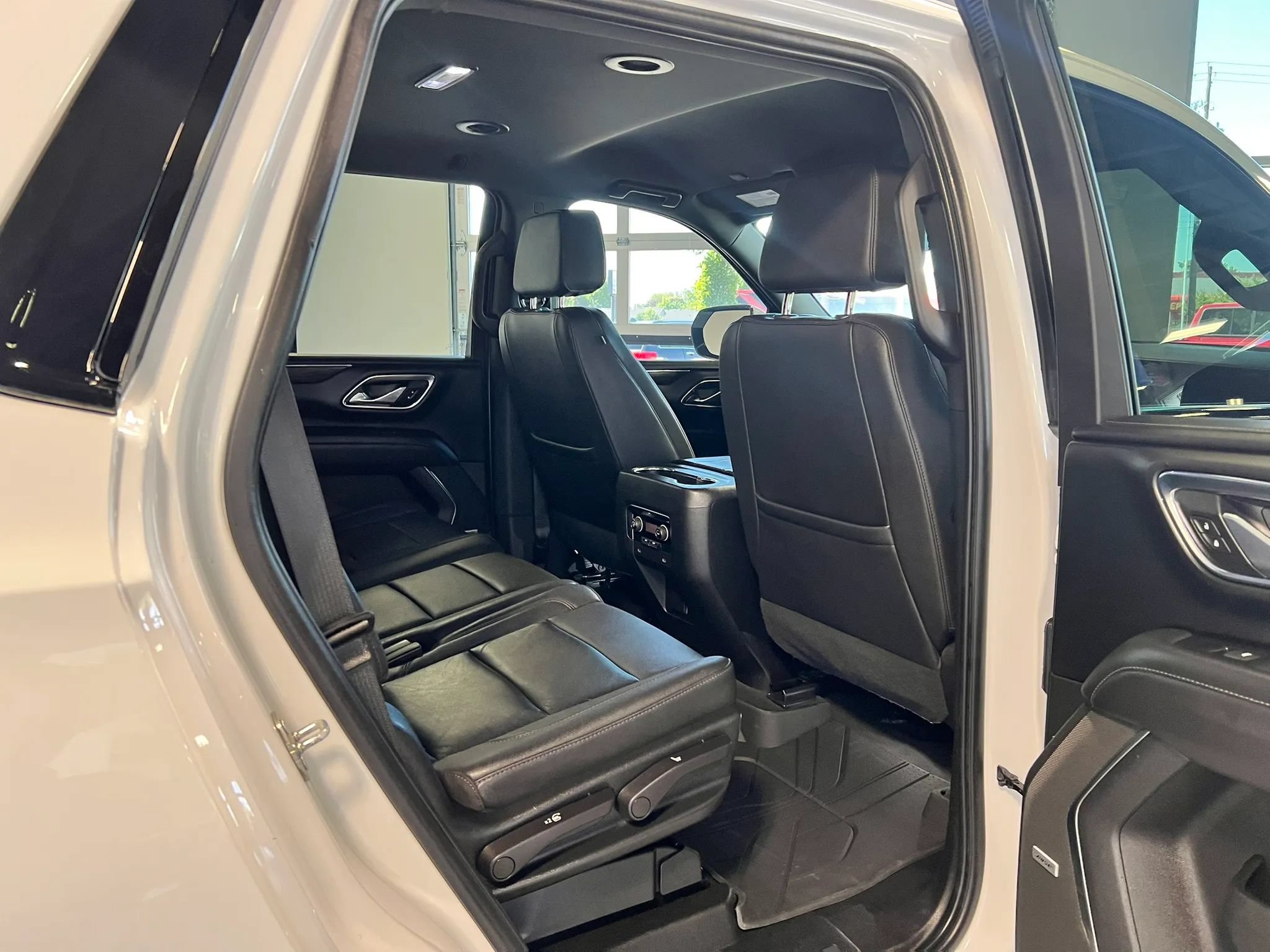 Used 2023 Chevrolet Tahoe LT AWD/4WD image 26