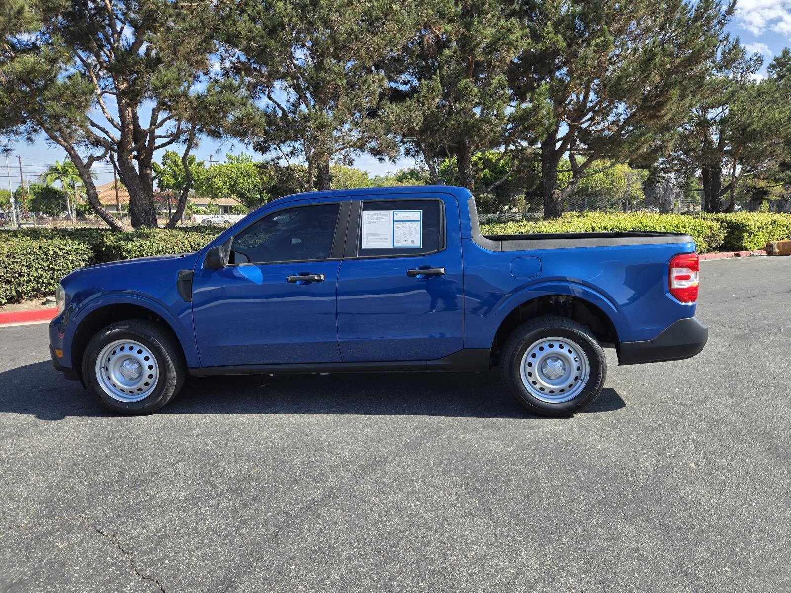 Used 2023 Ford Maverick XL image 7