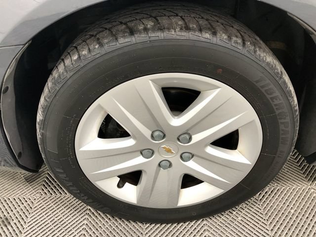 Used 2010 Chevrolet Impala LS FWD image 17