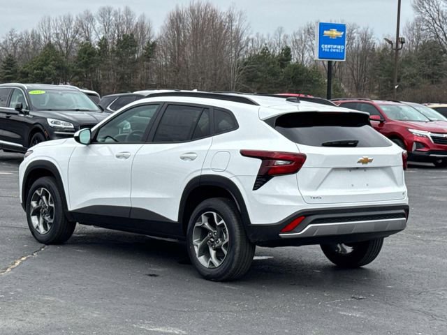 New 2025 Chevrolet Trax LT w/ Driver Confidence Package image 5