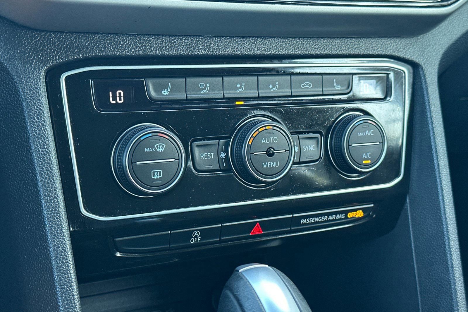 Certified 2022 Volkswagen Atlas SE image 21