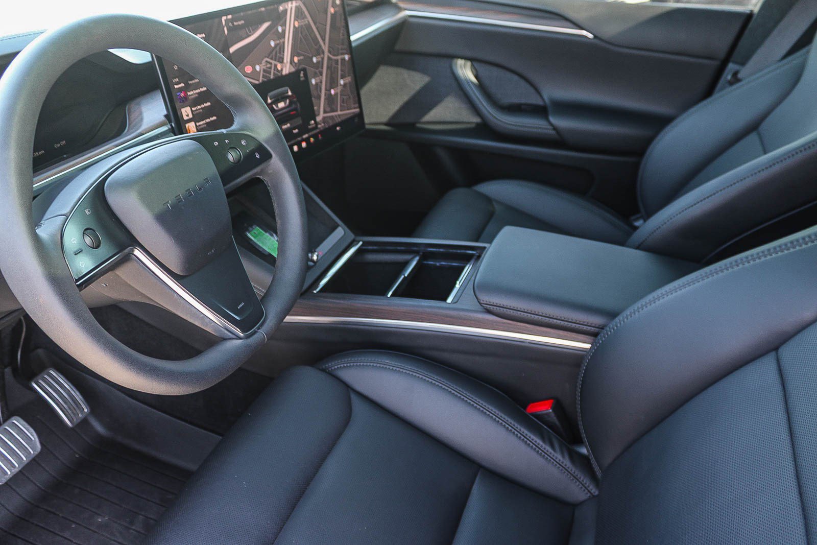 Used 2024 Tesla Model X AWD/4WD image 18