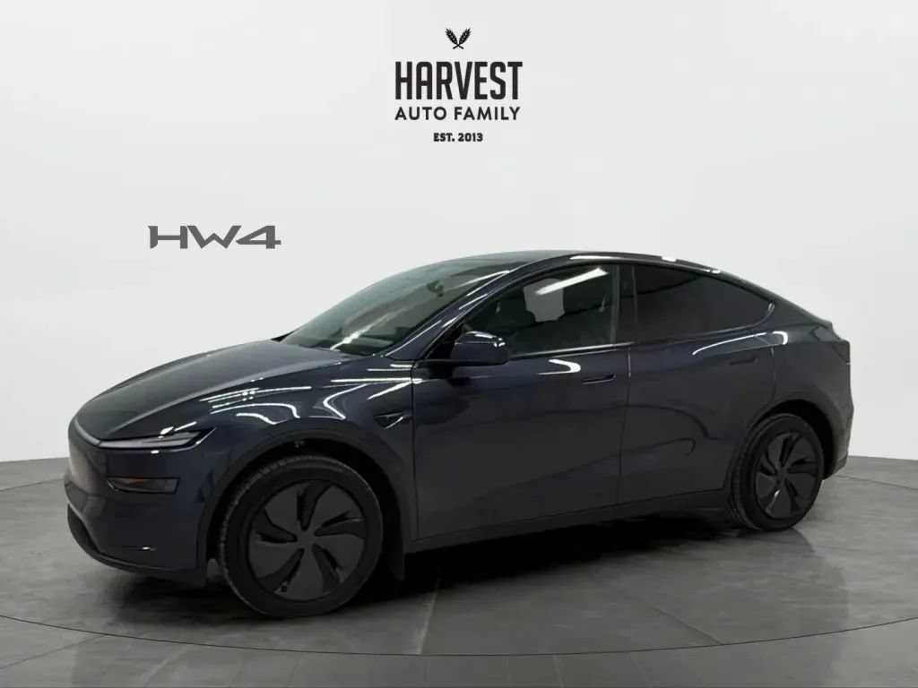 Used 2026 Tesla Model Y Long Range RWD image 1