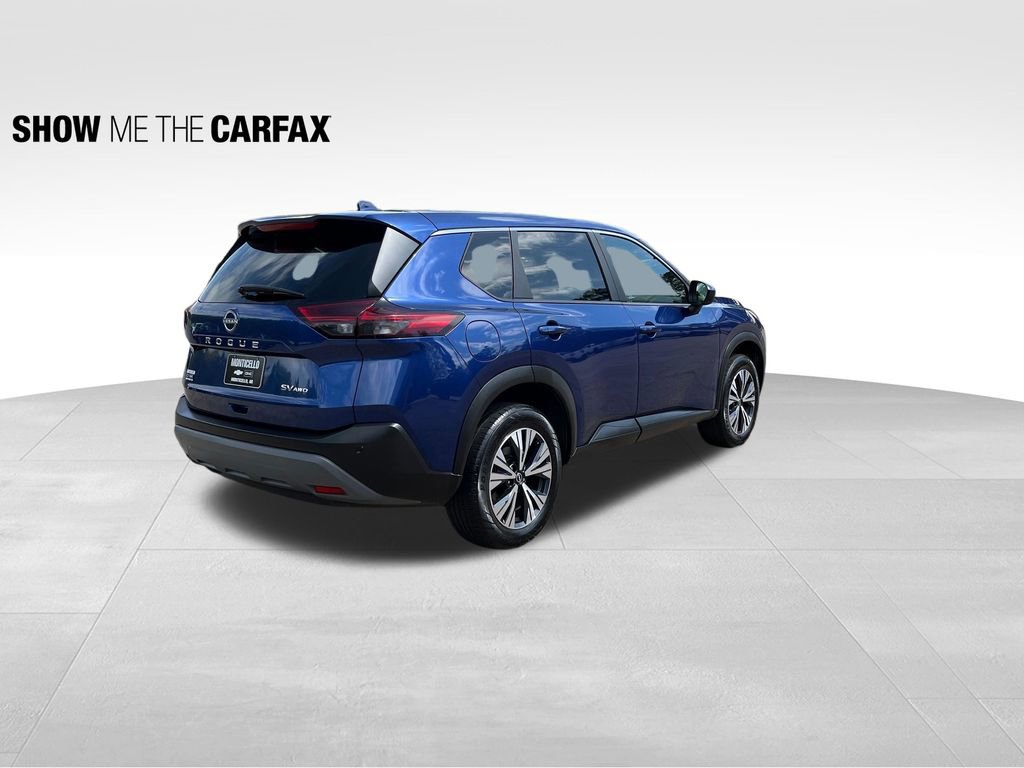 Used 2023 Nissan Rogue SV image 3