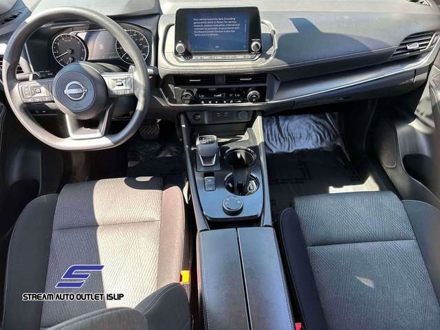 Used 2024 Nissan Rogue SV image 15
