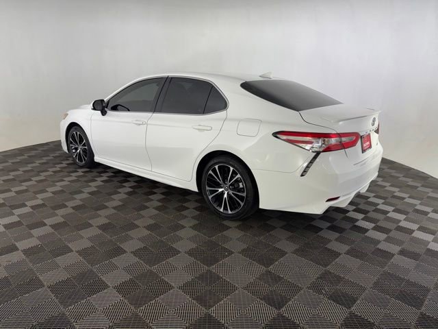 Used 2020 Toyota Camry SE FWD image 5