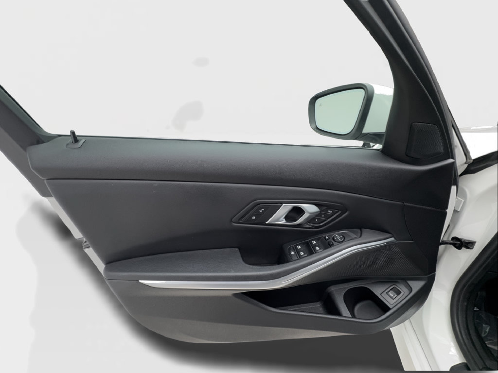 Used 2025 BMW 330i Sedan RWD image 25