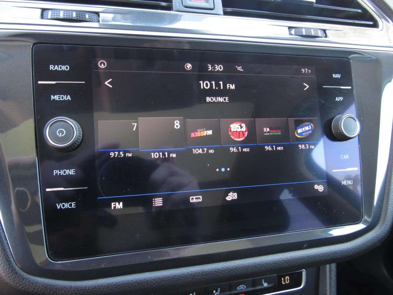 Used 2020 Volkswagen Tiguan SE R-Line FWD image 19