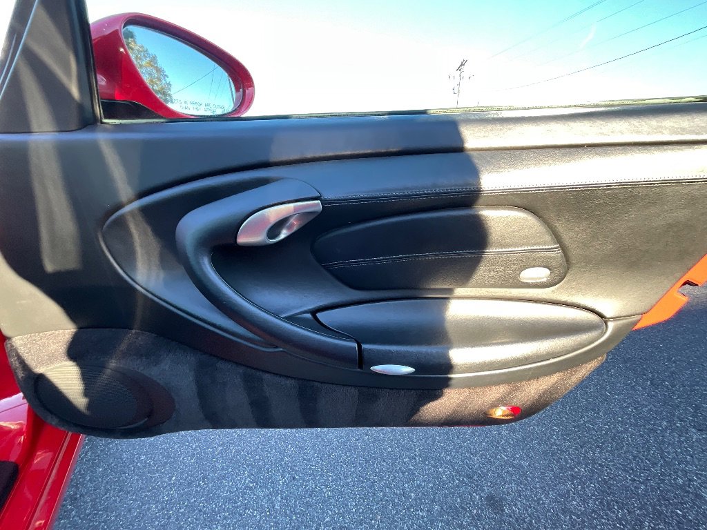 Used 2000 Porsche 911 Cabriolet image 25